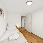 Remo I Altstadtidyll Am 1 - 6 Personen I Ruhig - Balkon - Parkplatz - Nahe Bahnhof Und Autobahn شقة ويسن