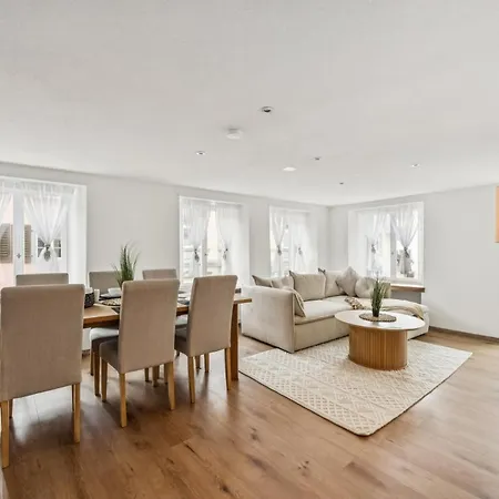 Remo I Altstadtidyll Am 1 - 6 Personen I Ruhig - Balkon - Parkplatz - Nahe Bahnhof Und Autobahn Weesen