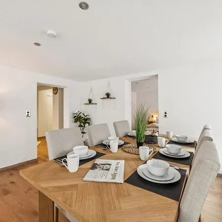 Daire Remo I Altstadtidyll Am 1 - 6 Personen I Ruhig - Balkon - Parkplatz - Nahe Bahnhof Und Autobahn Weesen