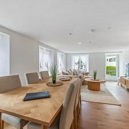 Remo I Altstadtidyll Am 1 - 6 Personen I Ruhig - Balkon - Parkplatz - Nahe Bahnhof Und Autobahn * Weesen