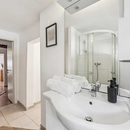 Remo I Altstadtidyll Am 1 - 6 Personen I Ruhig - Balkon - Parkplatz - Nahe Bahnhof Und Autobahn Apartament *