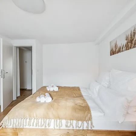 Remo I Altstadtidyll Am 1 - 6 Personen I Ruhig - Balkon - Parkplatz - Nahe Bahnhof Und Autobahn Апартаменты *