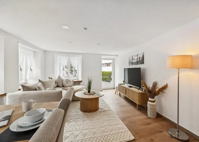 Altstadtidyll Am 1 - 6 Personen I Ruhig - Balkon - Parkplatz - Nahe Bahnhof Und Autobahn Weesen