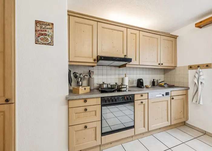 Altstadtidyll Am 1 - 6 Personen I Ruhig - Balkon - Parkplatz - Nahe Bahnhof Und Autobahn * Weesen