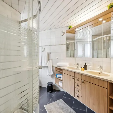 Apartment Altstadtidyll Am 1 - 6 Personen I Ruhig - Balkon - Parkplatz - Nahe Bahnhof Und Autobahn