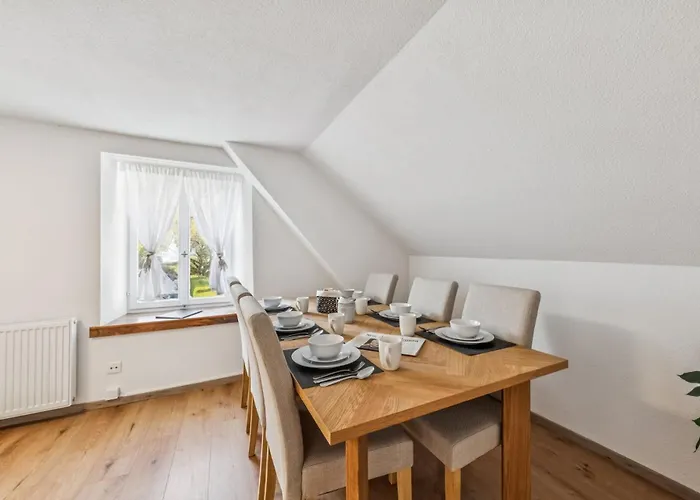 Remo I Altstadtidyll Am 1 - 6 Personen I Ruhig - Balkon - Parkplatz - Nahe Bahnhof Und Autobahn شقة ويسن